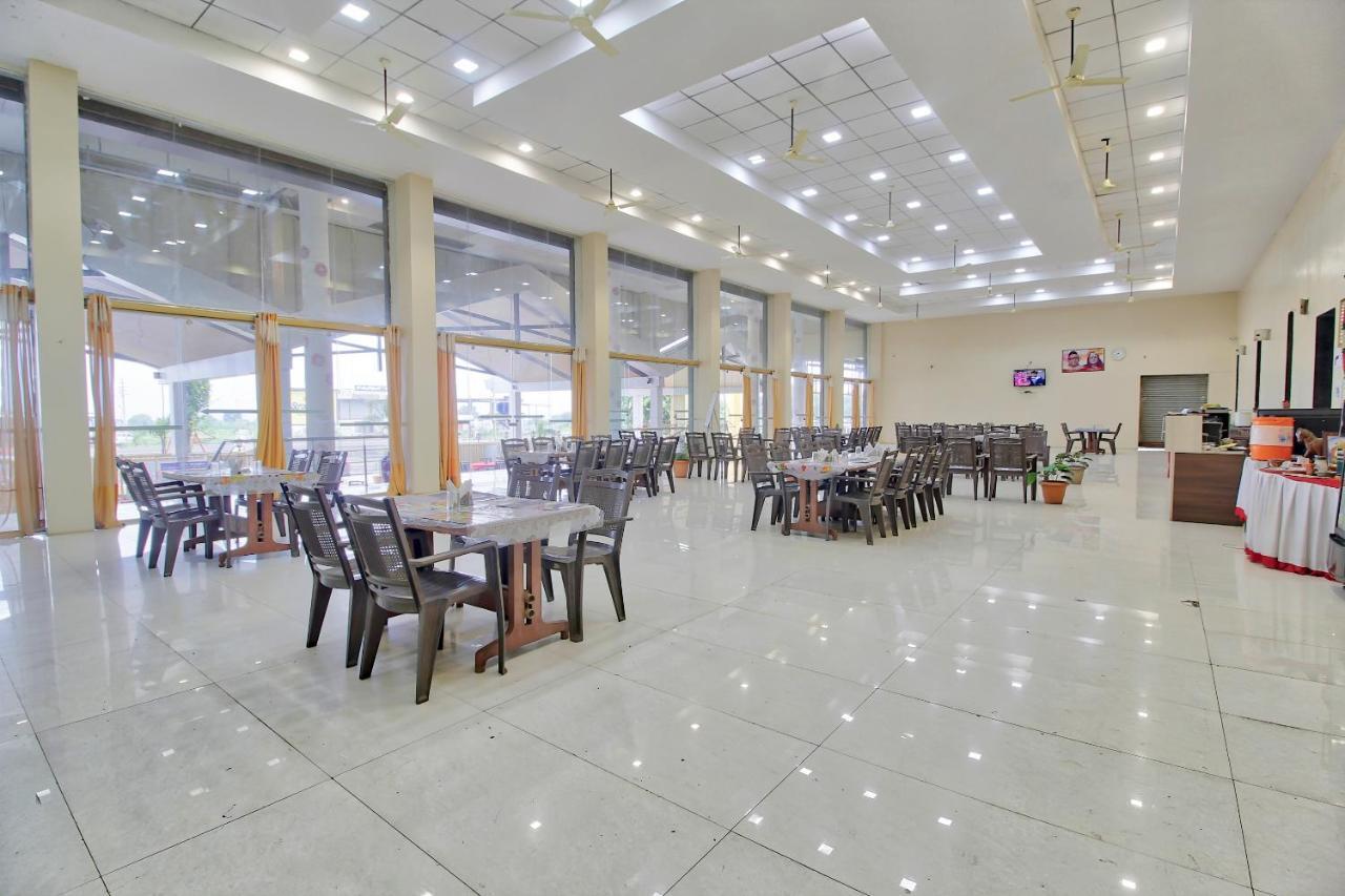 Oyo 61311 Maharaja Agrasen Resort And Lodging Buldhana ภายนอก รูปภาพ